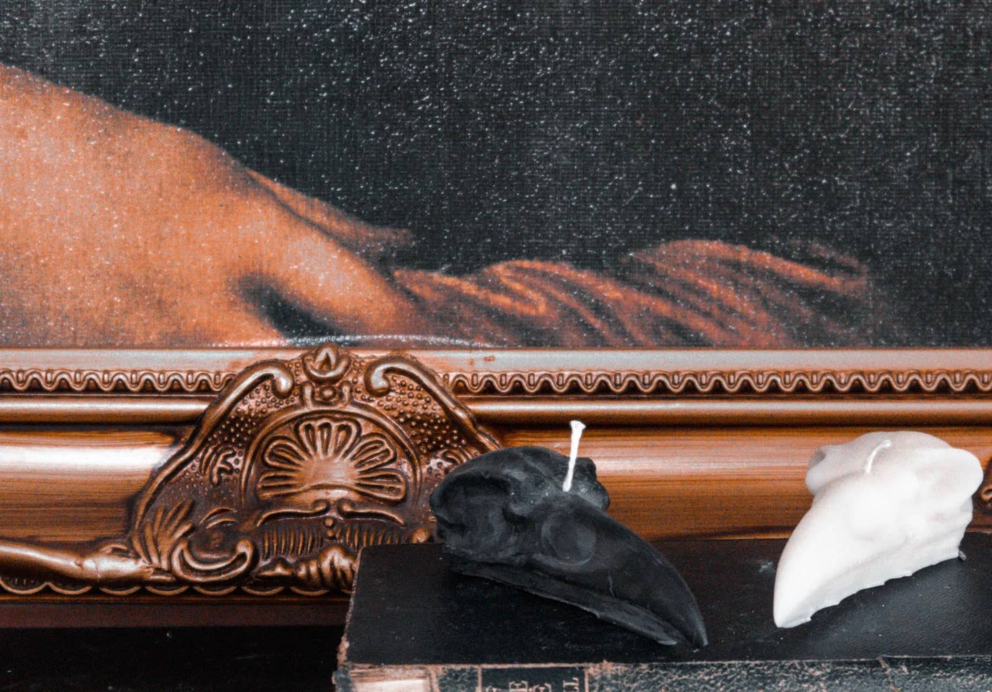 RAVEN SKULL | PILLAR CANDLE