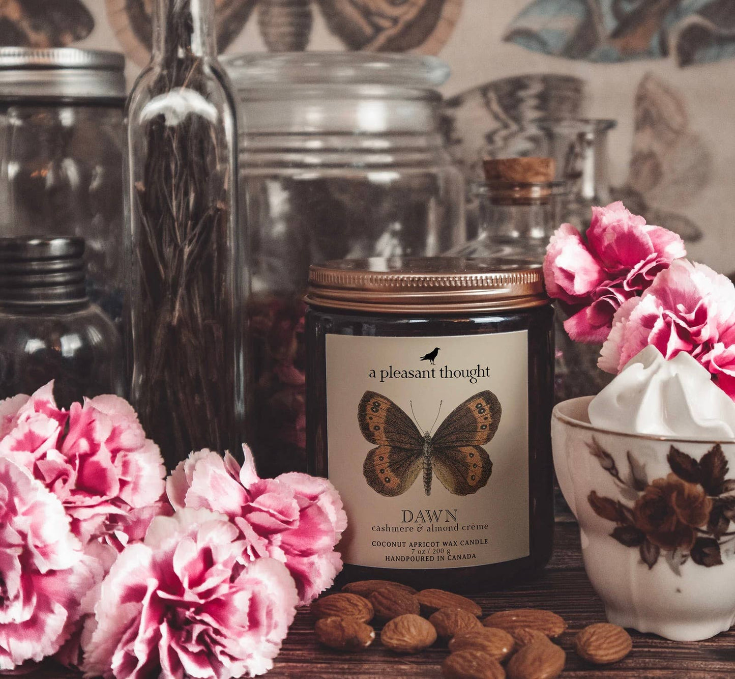 DAWN | CASHMERE & ALMOND CRÈME | JAR CANDLE