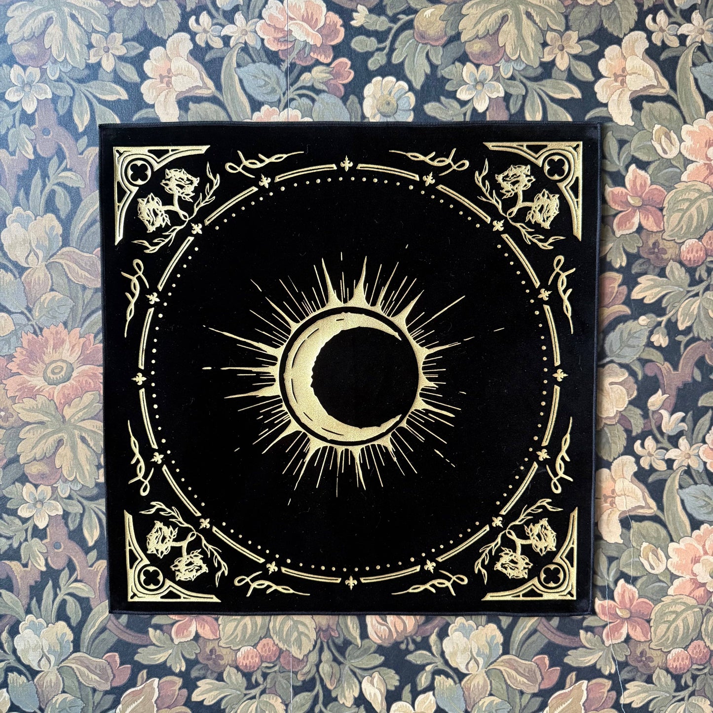 Eclipsa Altar Cloths