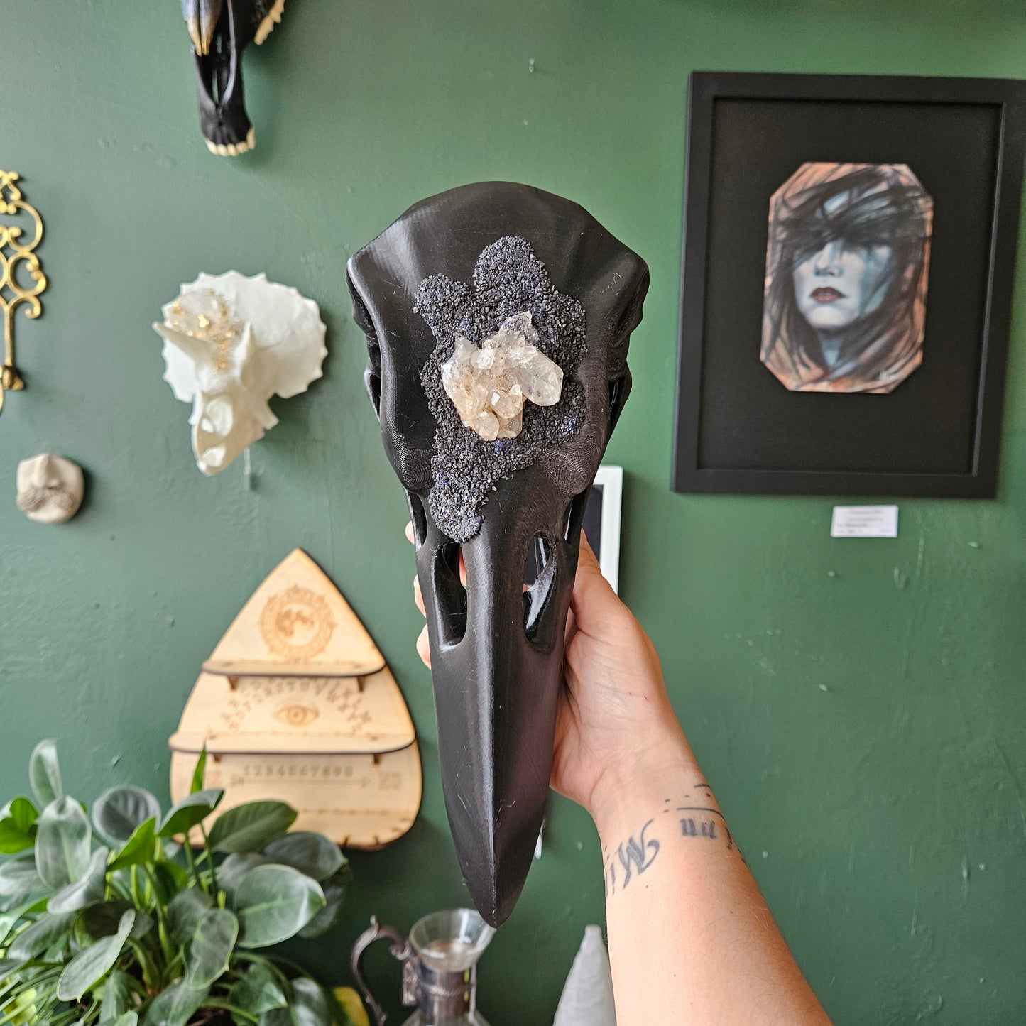 3D Printed XL Raven Skull With Smoky Quartz - Wall hanging