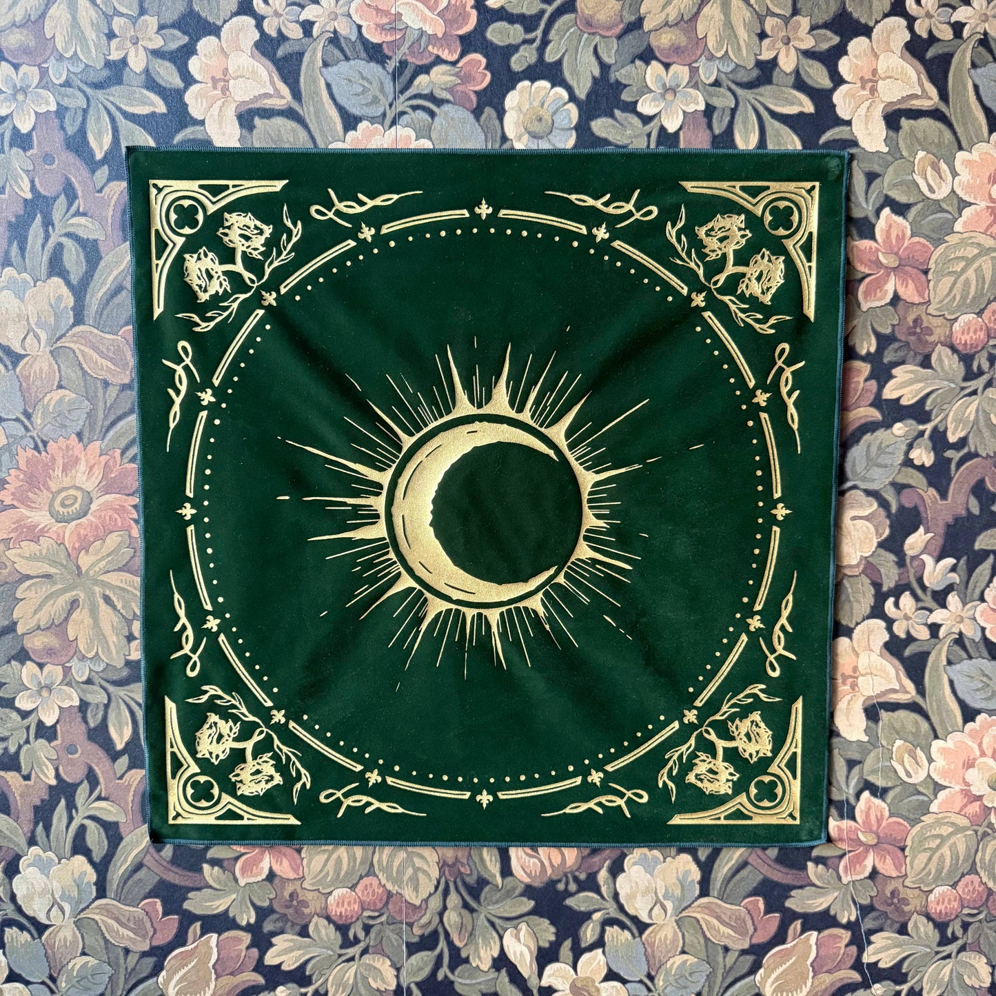 Eclipsa Altar Cloths
