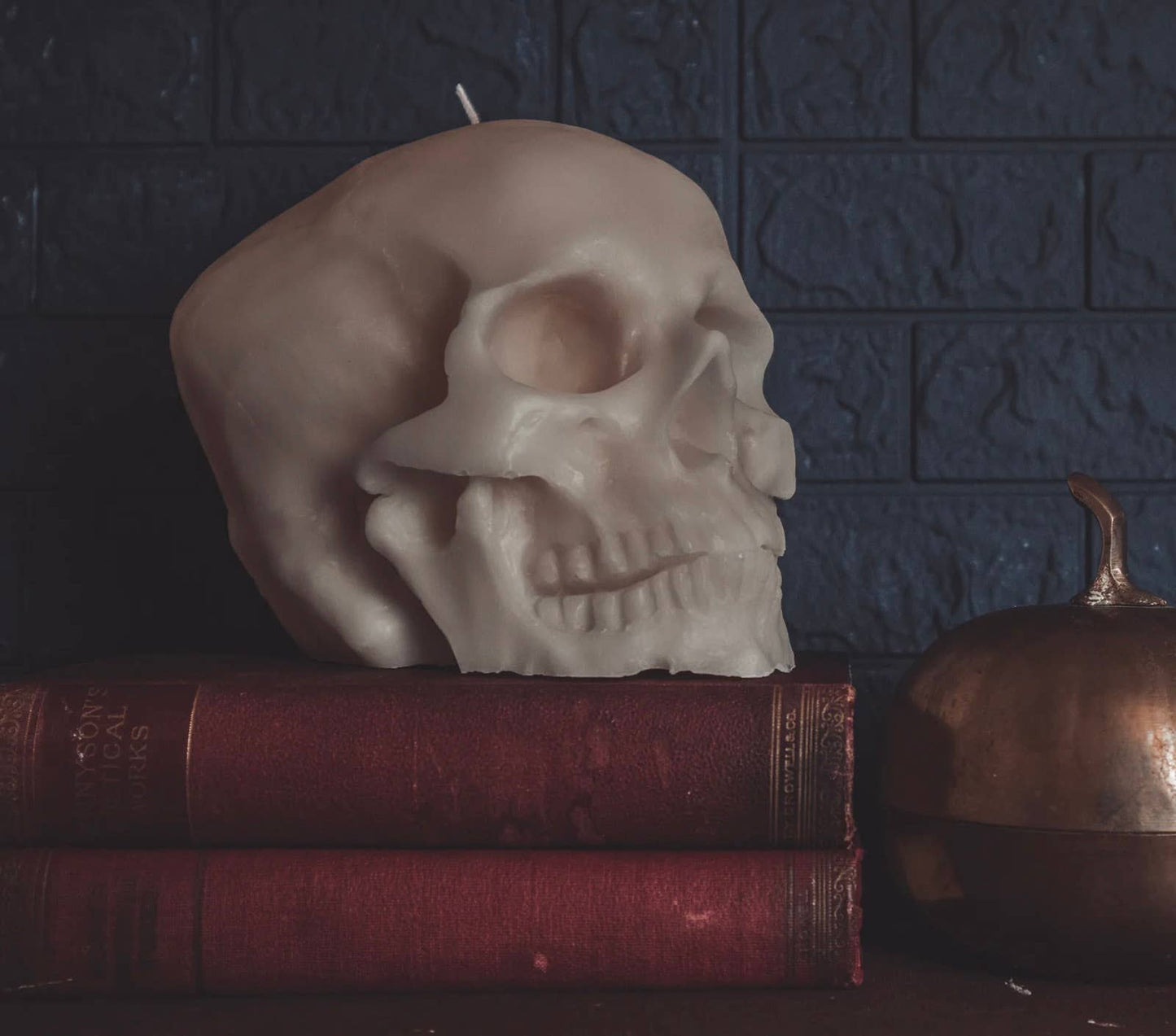 LARGE HUMAN SKULL CANDLE | PILLAR