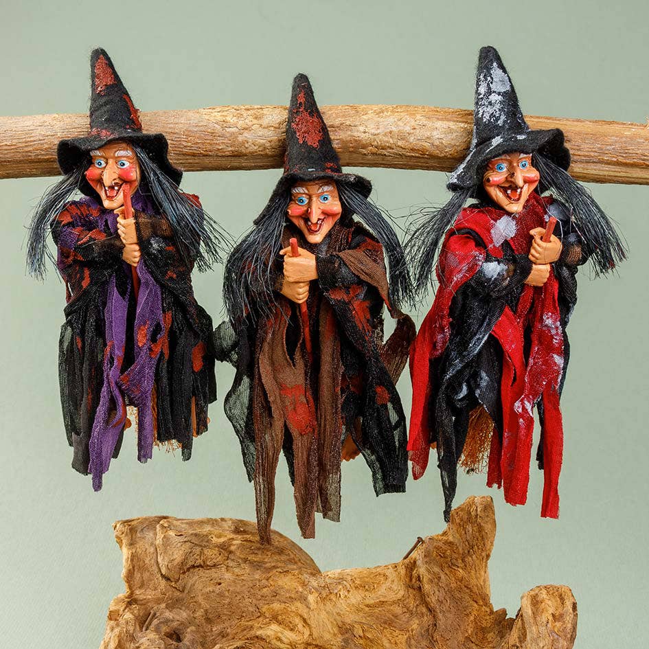 Decorative Kitchen Witch Walburga purple