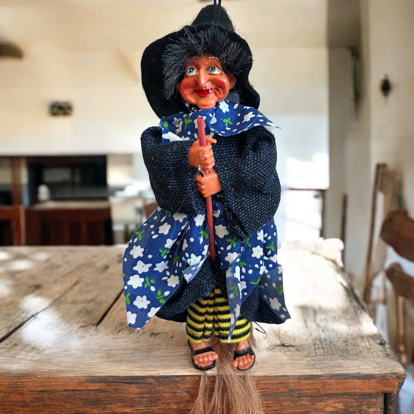Decorative Kitchen Witch Johanna blue