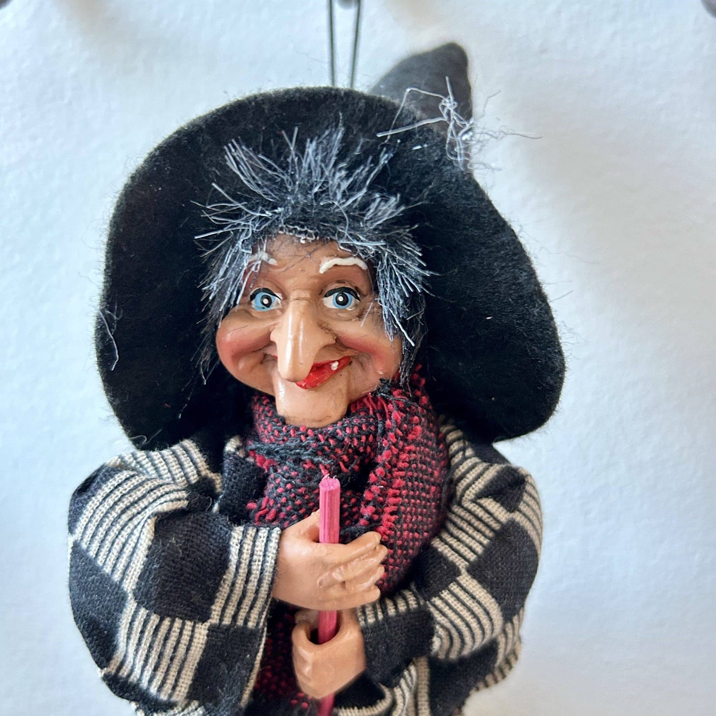 Decorative Kitchen Witch Elsbeth beige