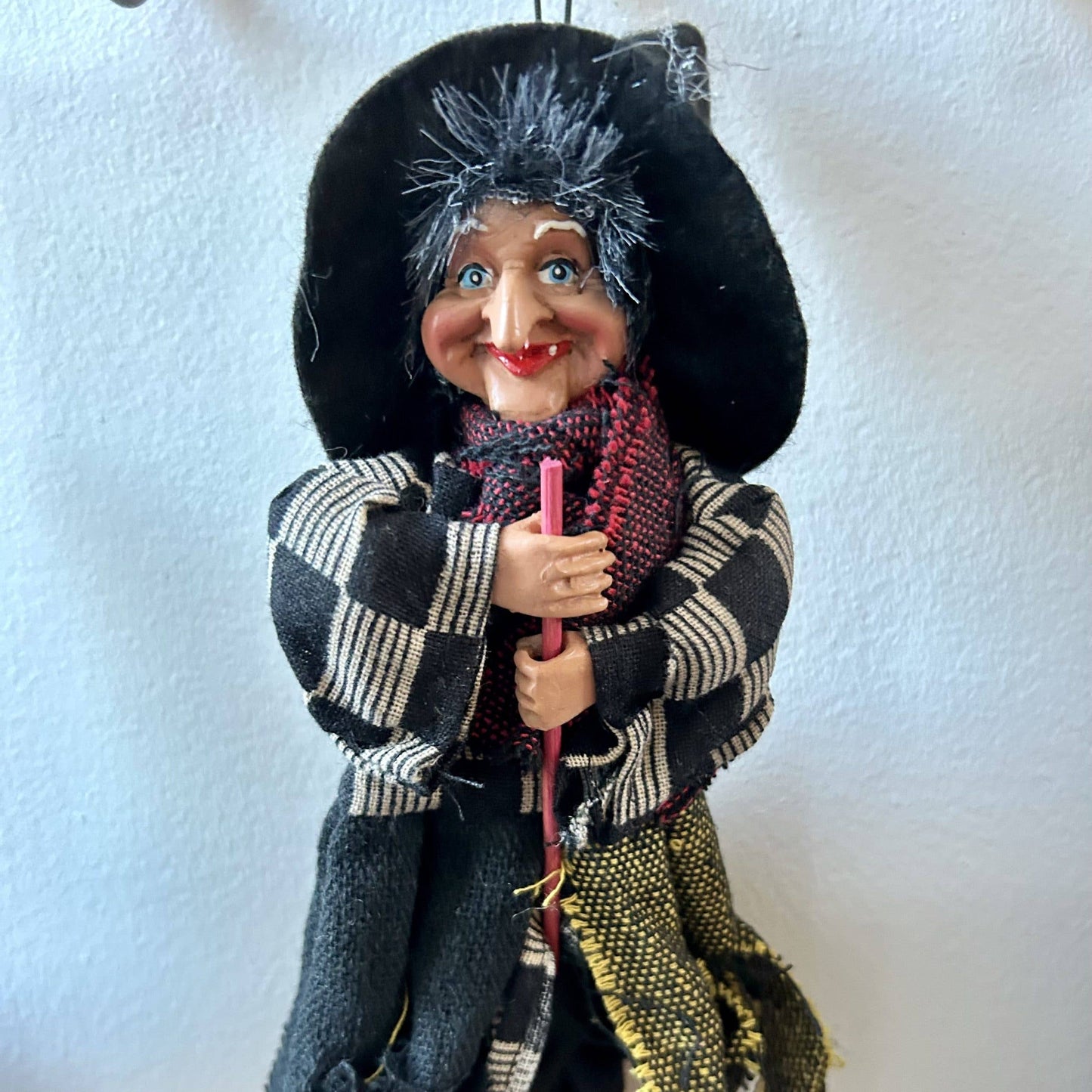 Decorative Kitchen Witch Elsbeth beige