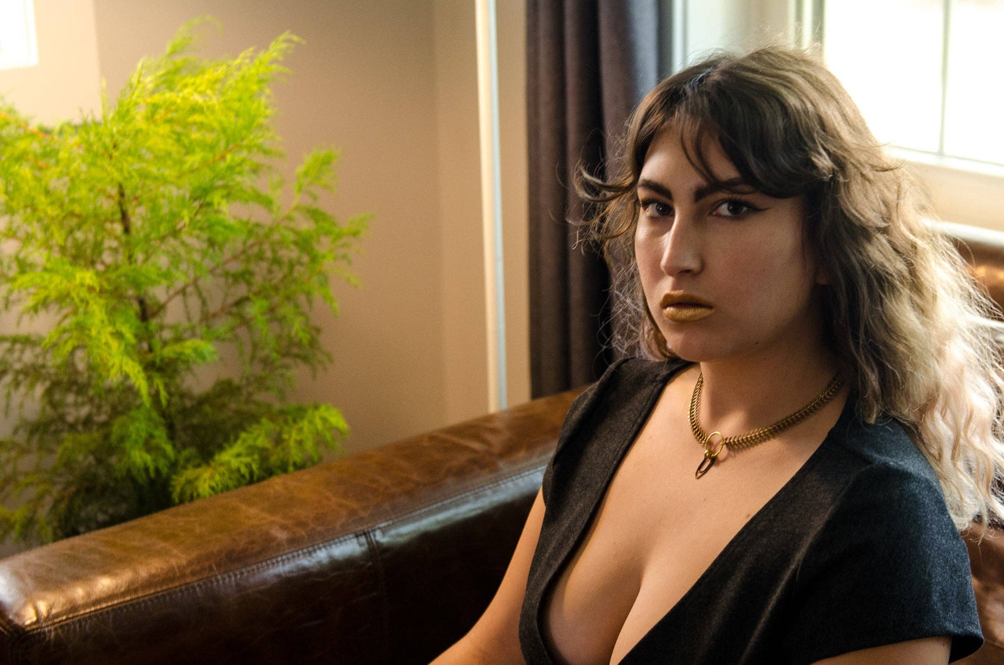 LUXX Gold Fishbone Choker