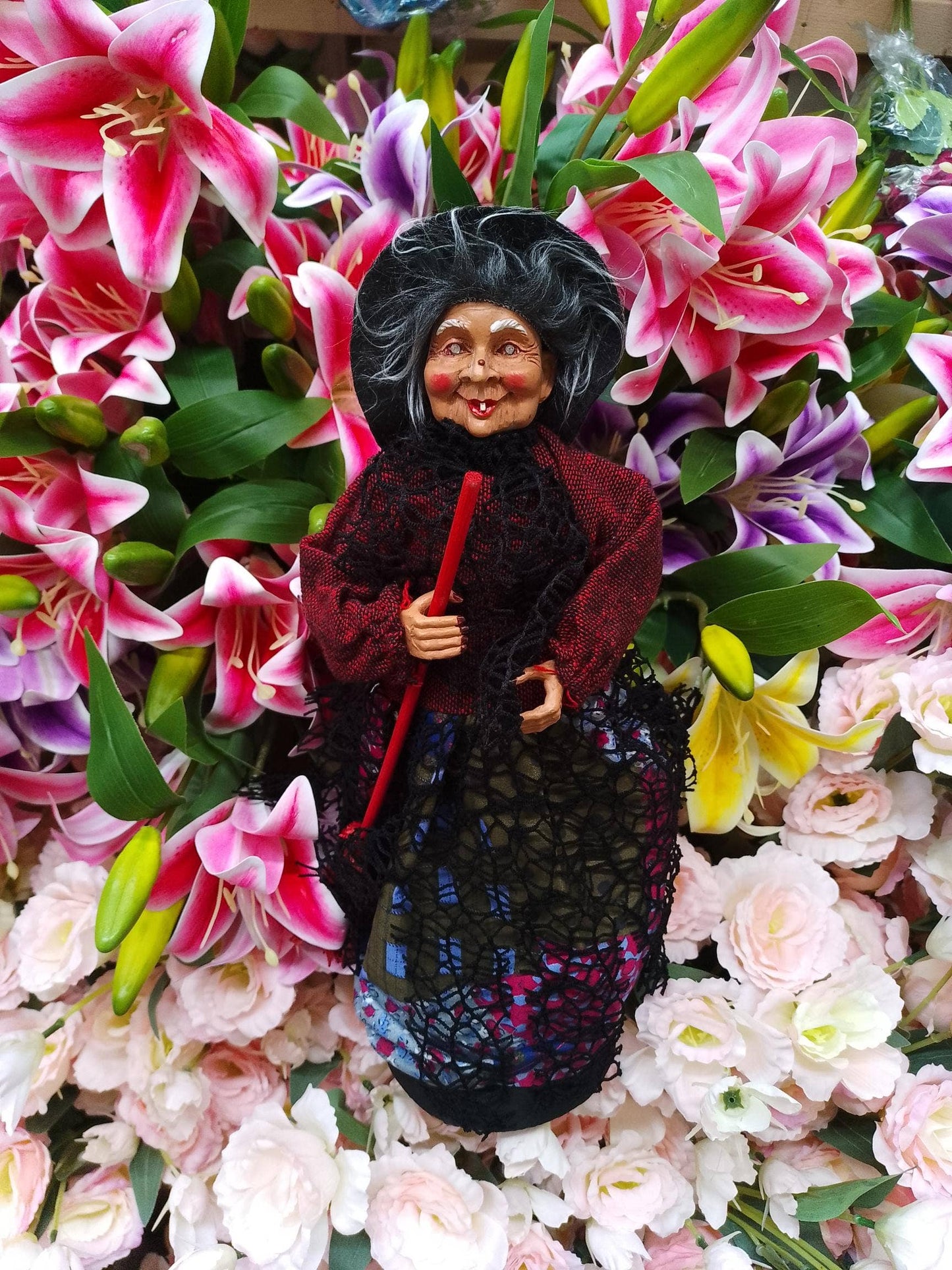 Decorative Kitchen Witch Dora black