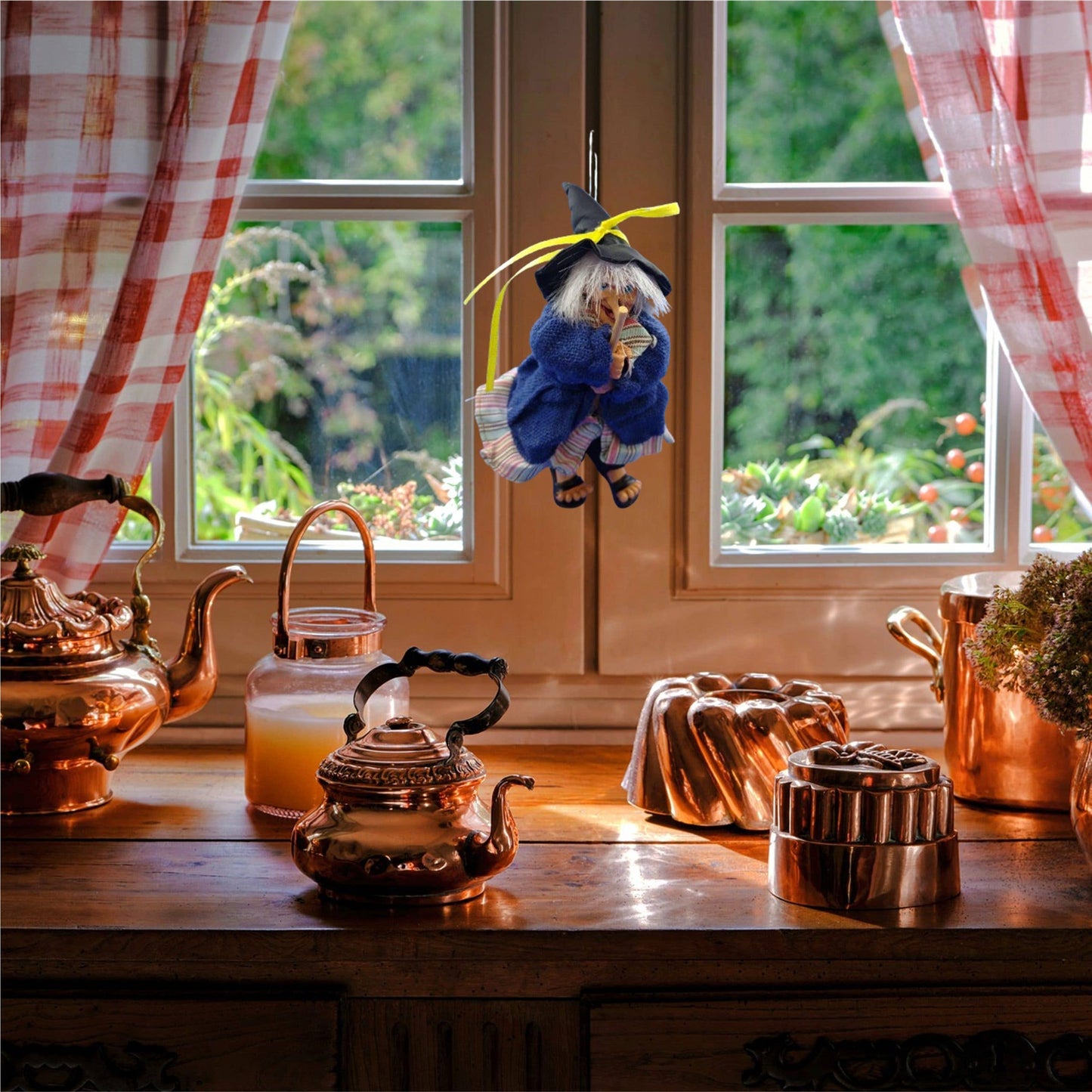 Decorative Kitchen Witch Glenda blue