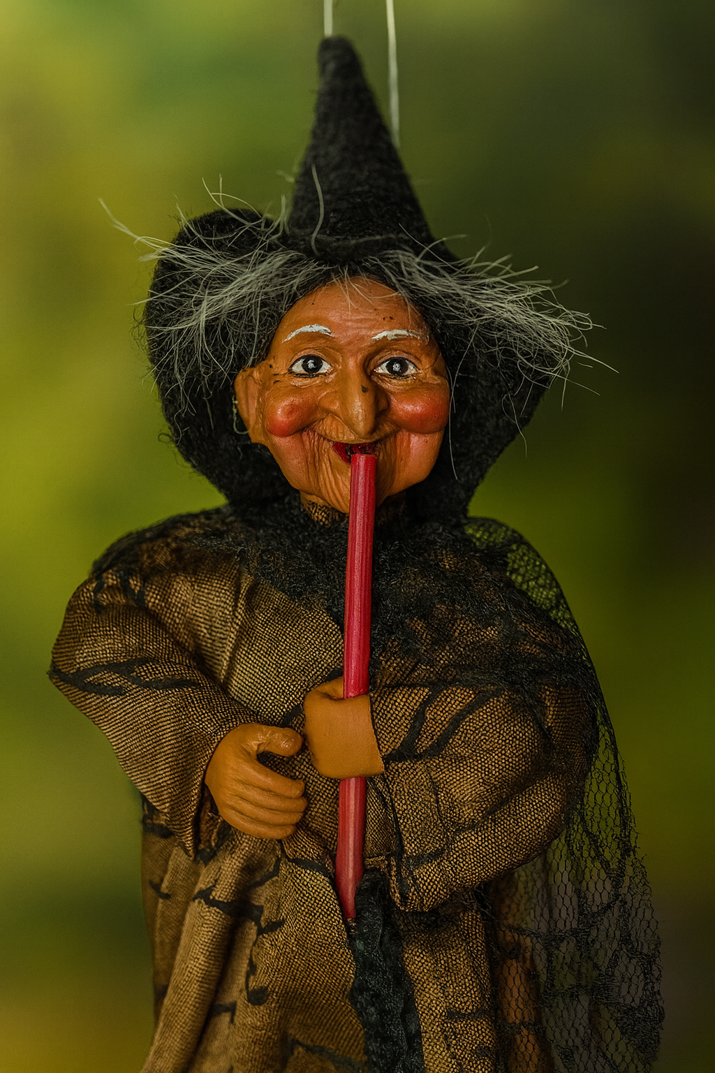 Decorative Kitchen Witch Greta brown