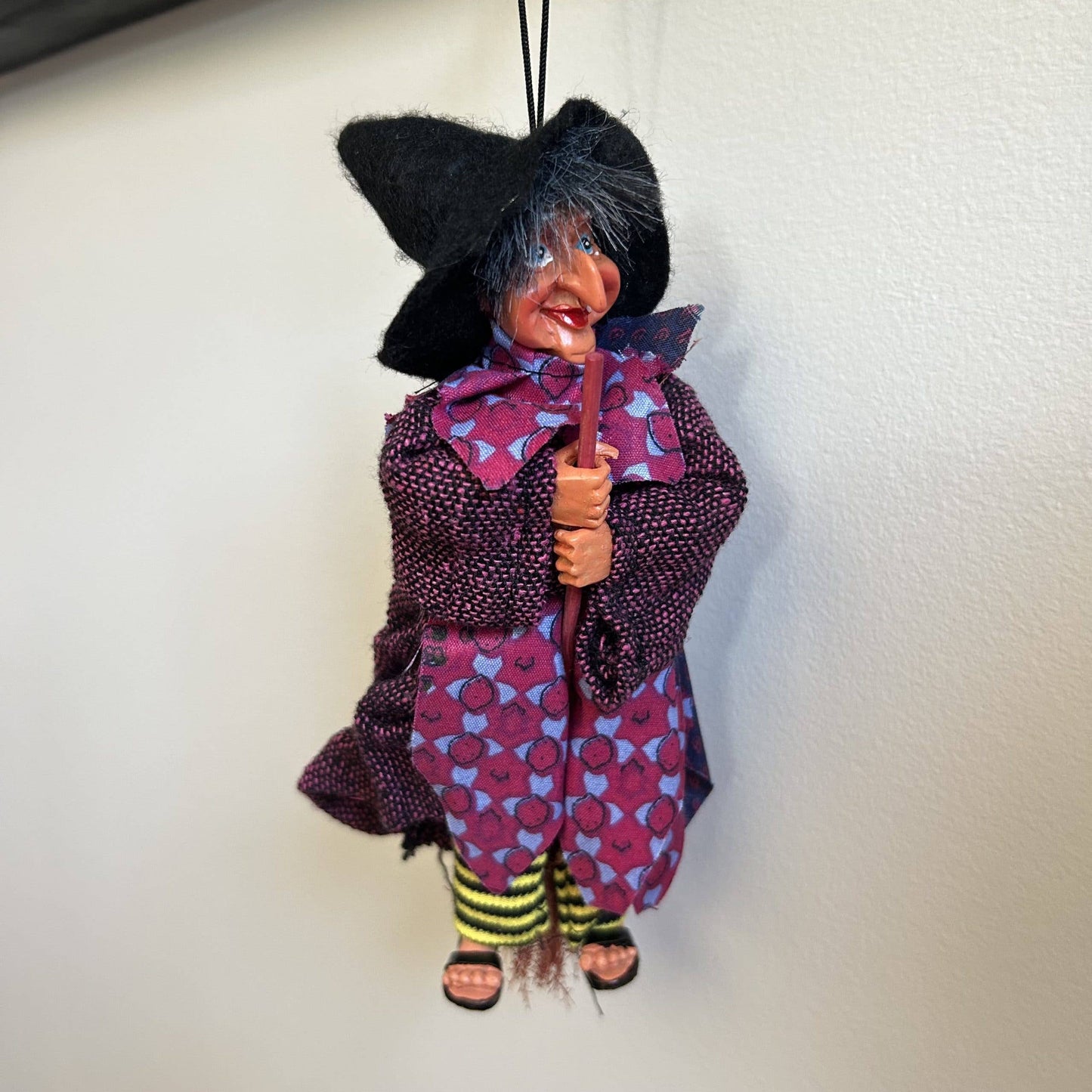 Decorative Kitchen Witch Johanna purple