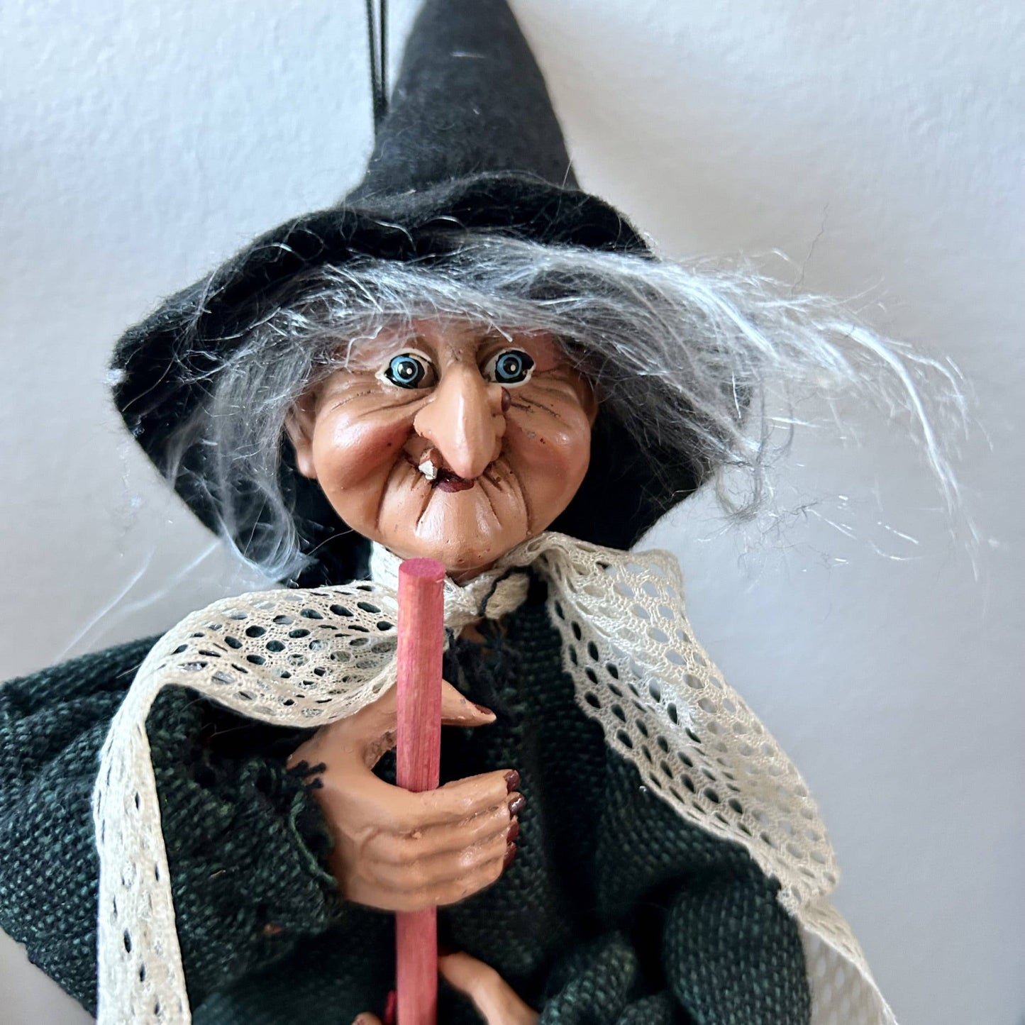 Decorative Kitchen Witch Ziafi green