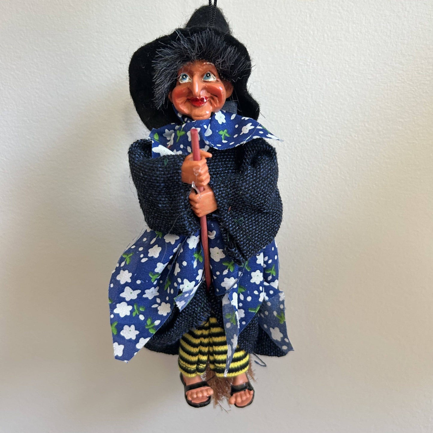 Decorative Kitchen Witch Johanna blue