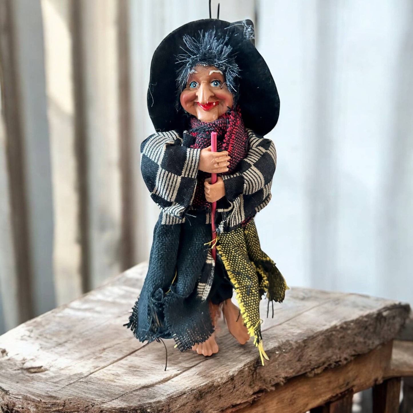 Decorative Kitchen Witch Elsbeth beige