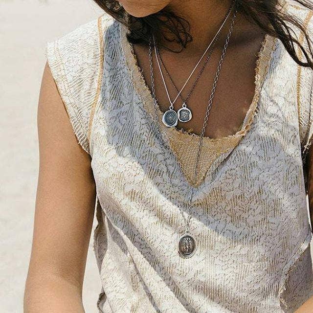 Gratiae The 3 Graces - Wax Seal Necklace